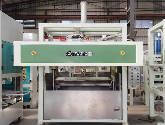 700Pcs/h-Eierkarton-Maschine, die Formularart 3-4 Personen austauscht